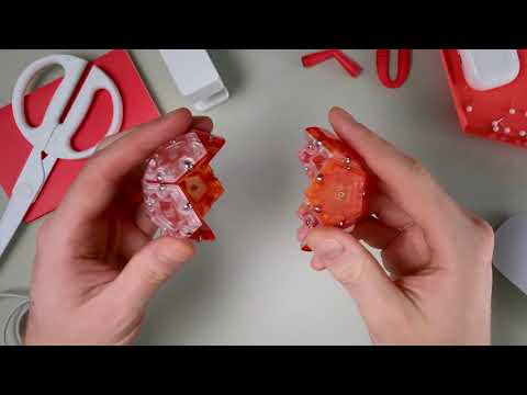 Demonstration of Speks Geode fidget spheres