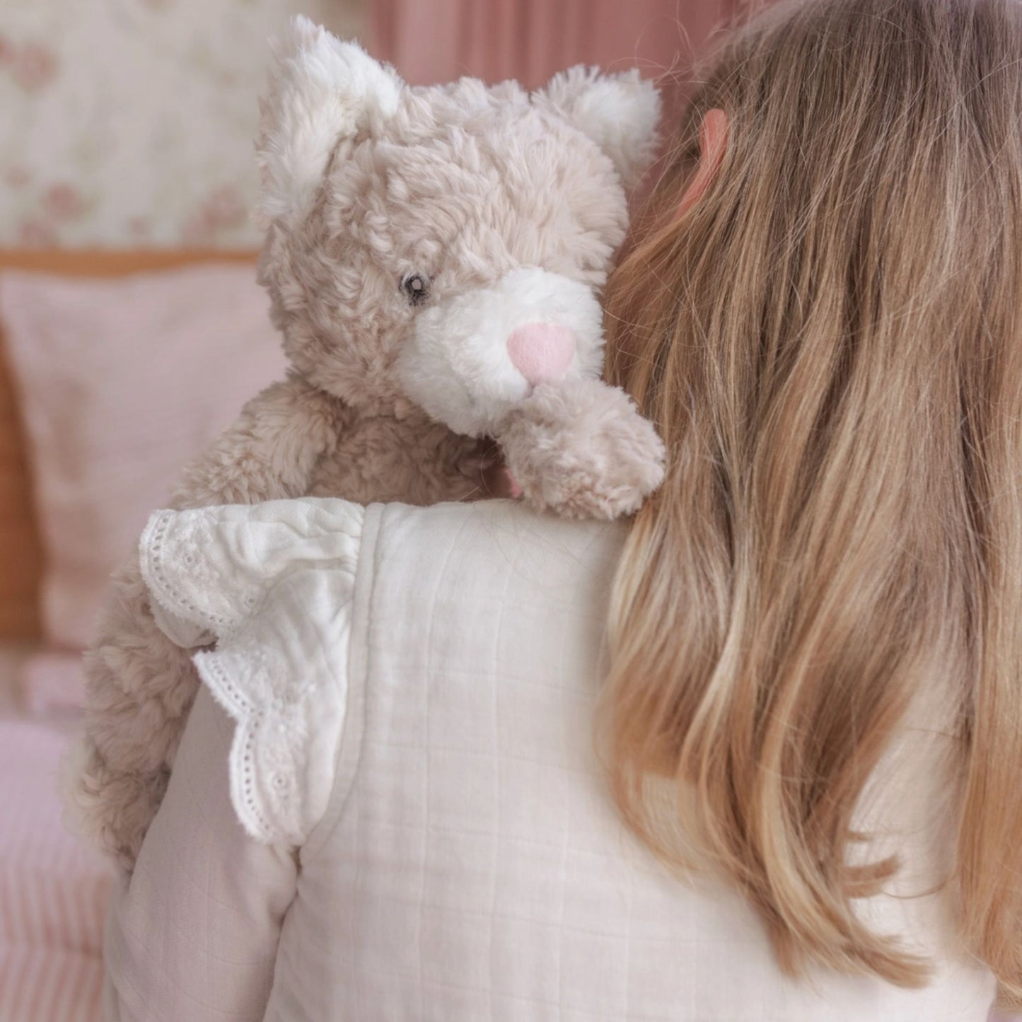 Pickles the Weighted Cat