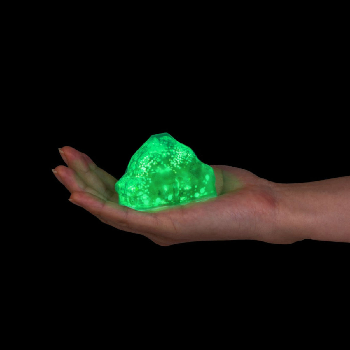 Smoosho’s Super Squeeze Glow-in-the-dark Iceburg