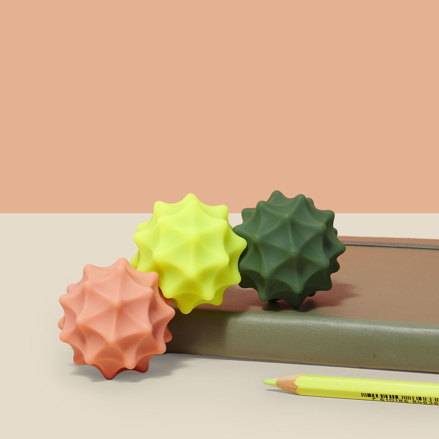 Odds Silicone Magnets - Green Spurs